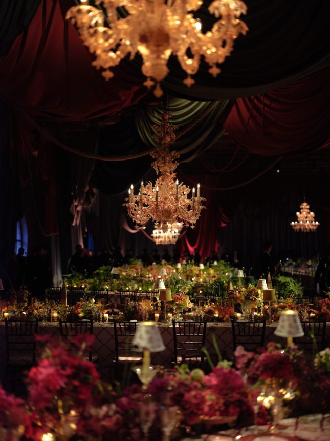 Naumachia Ball - Atelier LUM